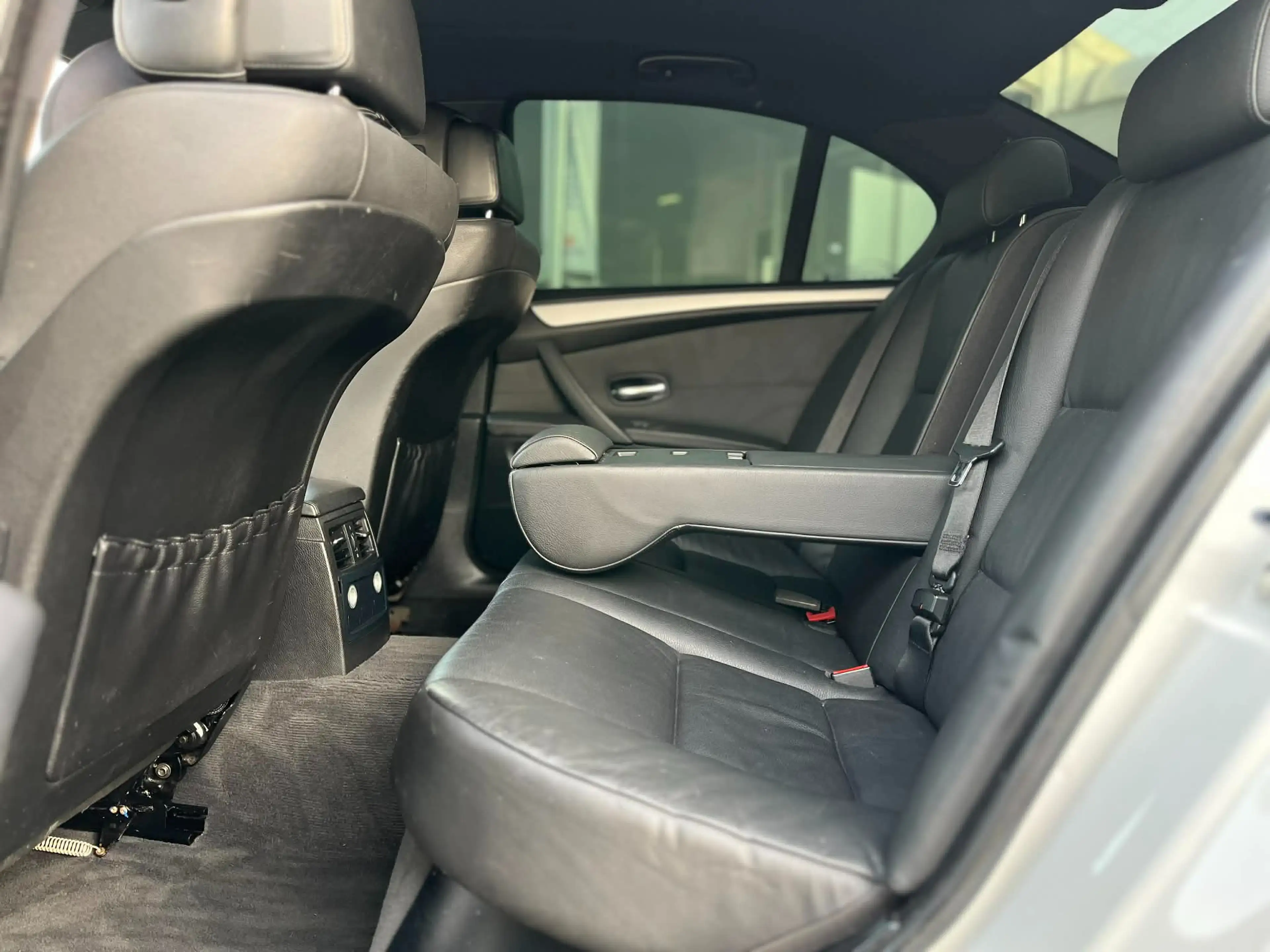 BMW 525 525 d*PACK-M*3L*M57*CUIR*CARPLAY* — photo 12
