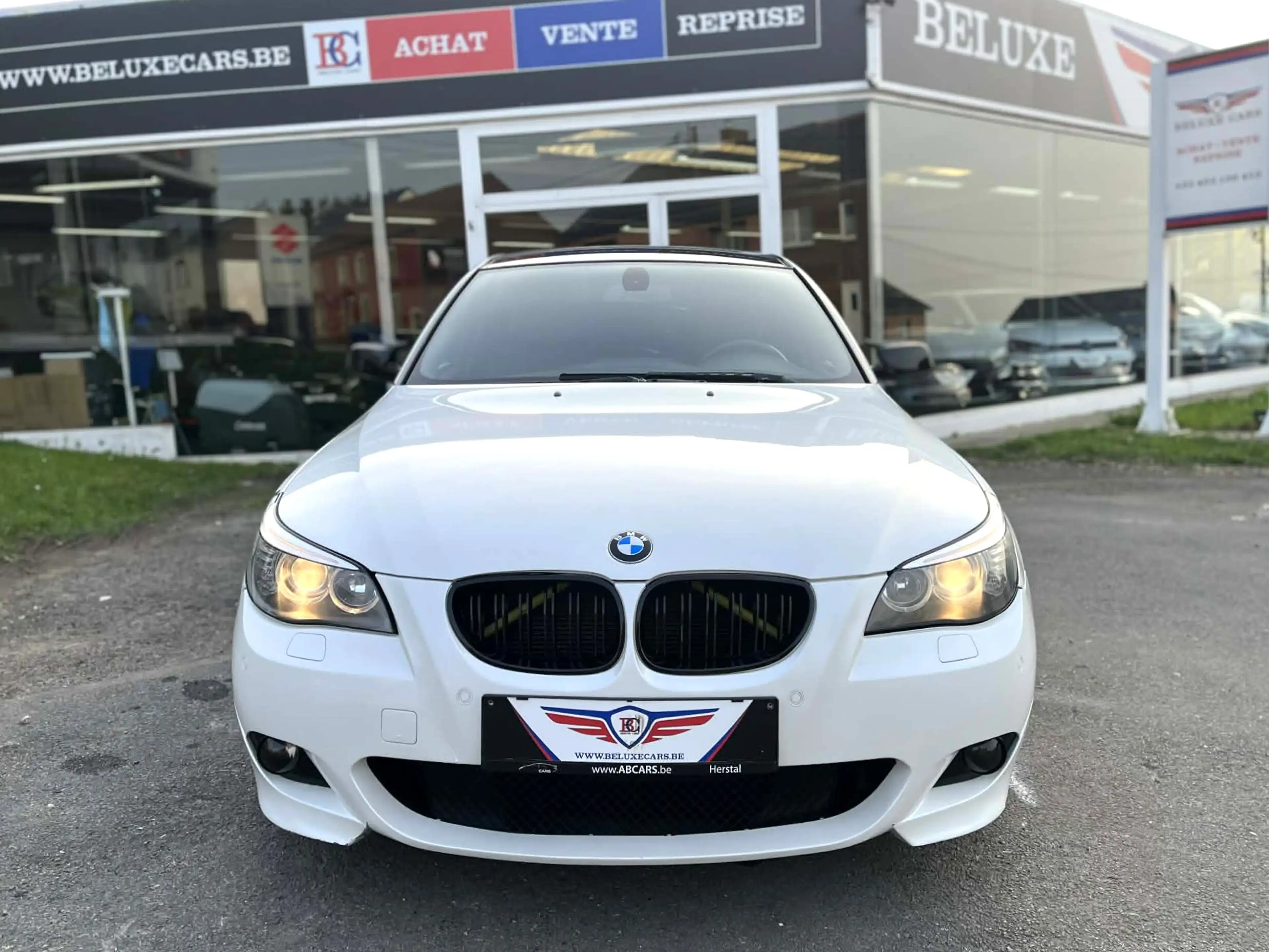 BMW 525 525 d*PACK-M*3L*M57*CUIR*CARPLAY* — photo 2