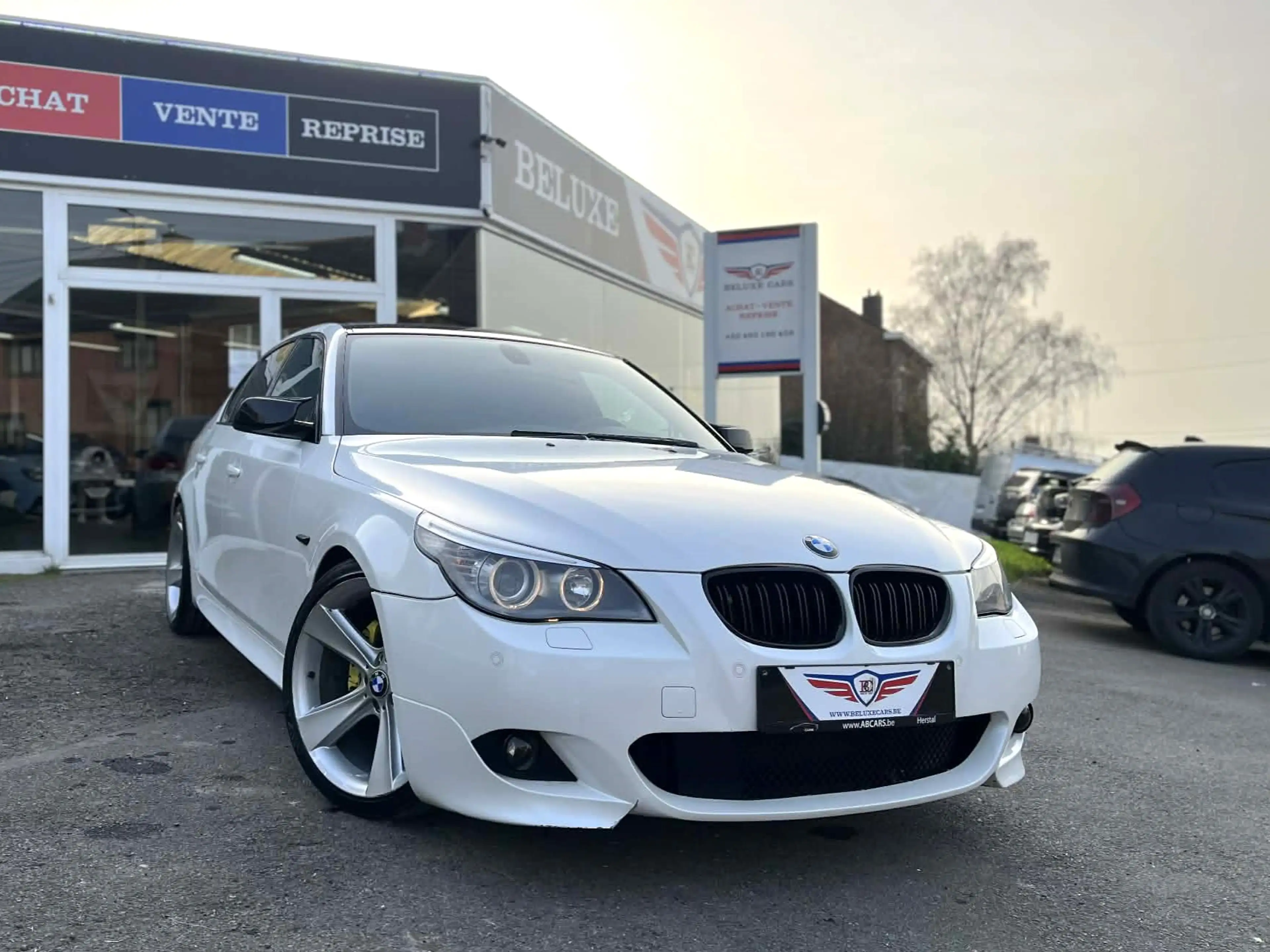 BMW 525 525 d*PACK-M*3L*M57*CUIR*CARPLAY* — photo 3