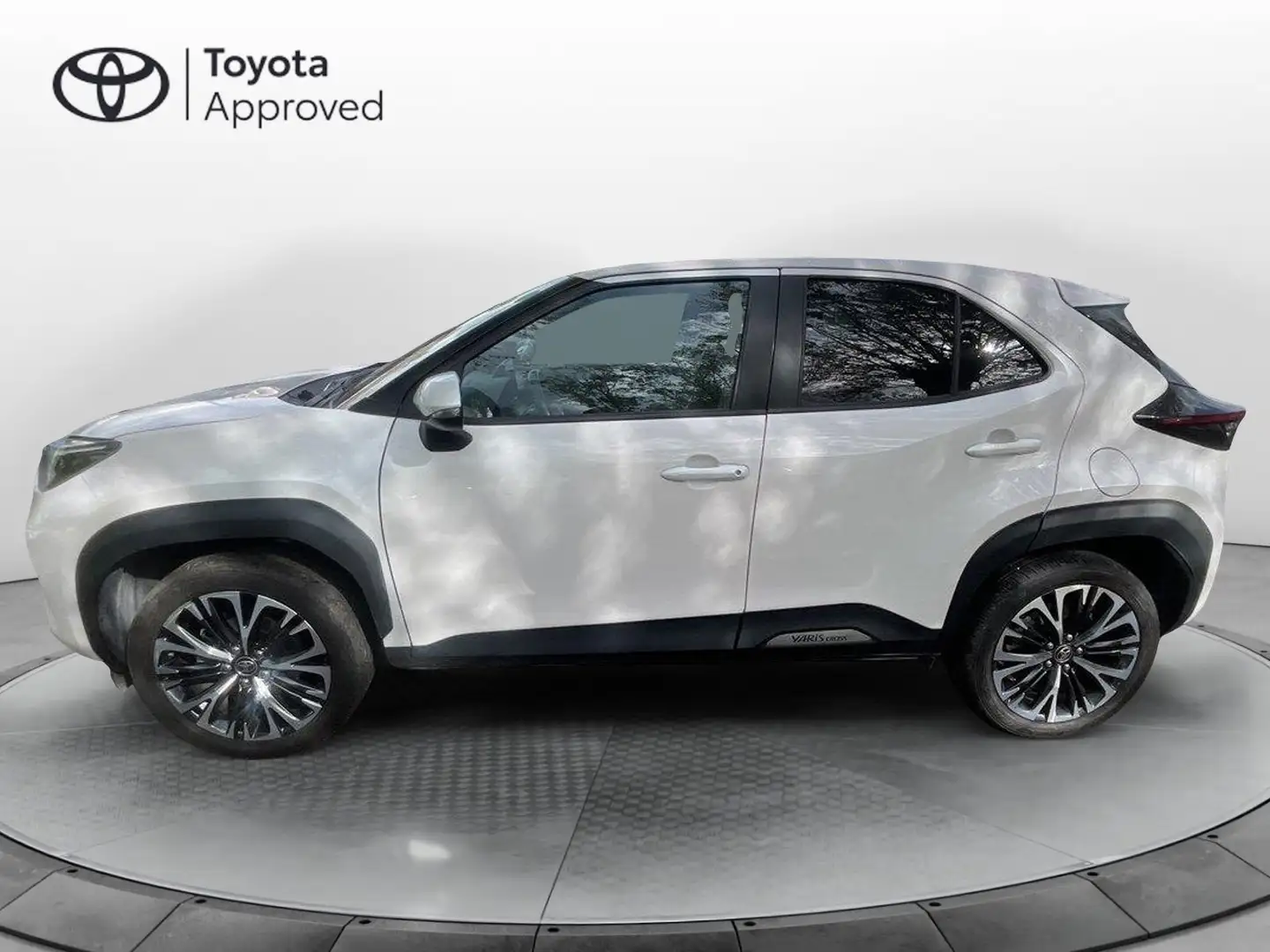 Toyota Yaris Cross 1.5 Hybrid 5p. E-CVT Lounge VENDUTA - 2