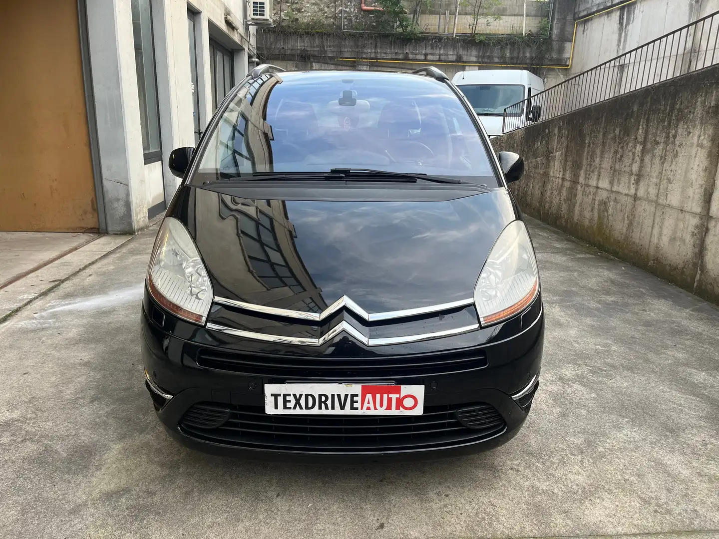 Citroen C4 C4  Picasso 2.0 hdi 16v Exclusiveve) 138cv Noir - 1