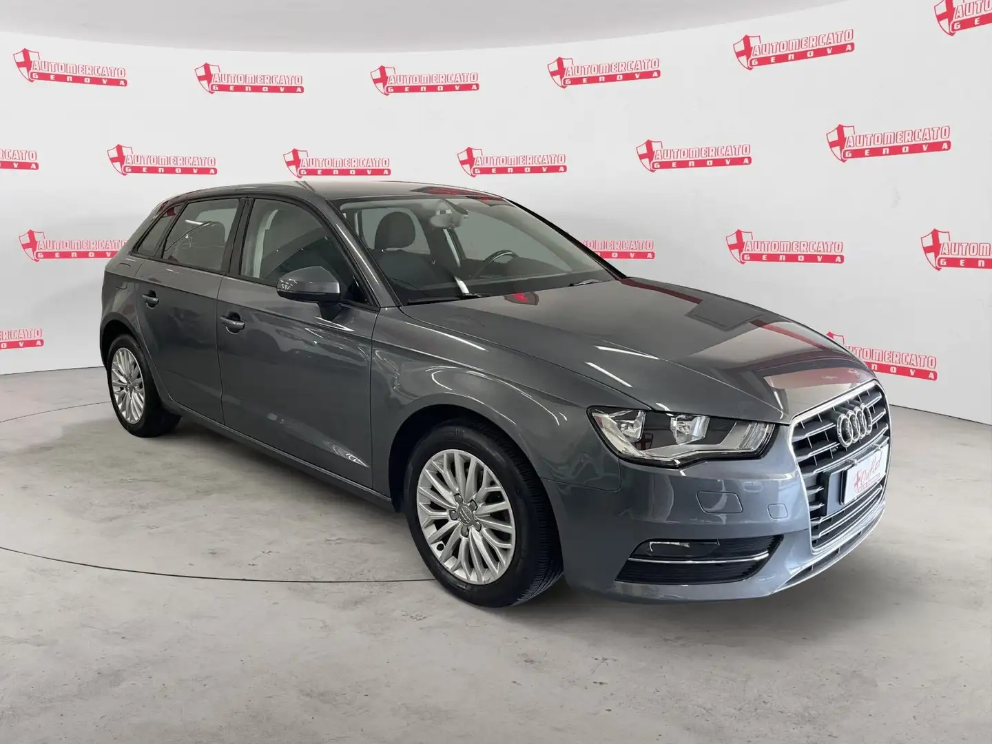 Audi A3 A3 SPB 1.6 TDI Ambition Grigio - 2