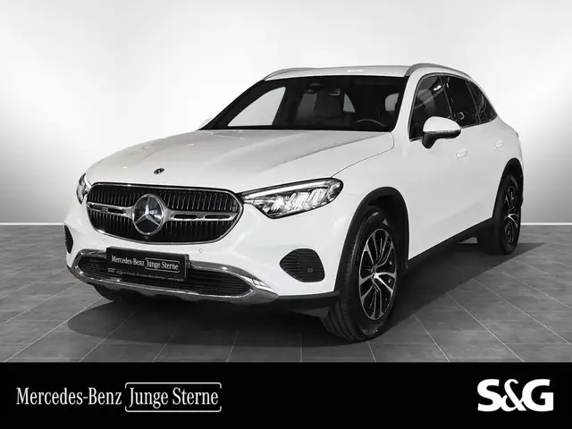 Mercedes-Benz GLC 200 4M Avantgarde KAMERA+AHK+DISTRO+LED+18"