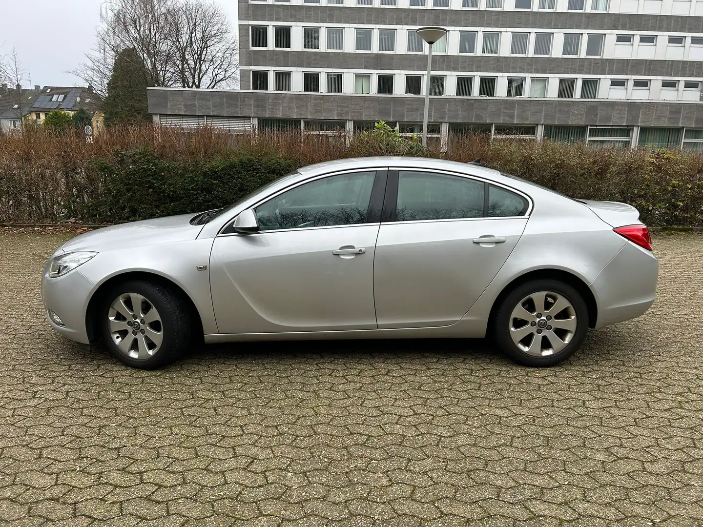 Opel Insignia Insignia 1.6 Edition Grau - 2