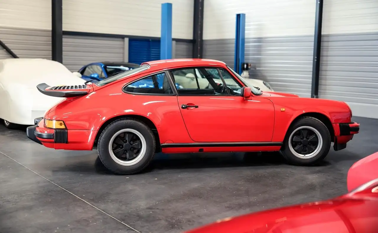 Porsche 911 3.2L G50 – 231 cv Boîte manuelle 17 000 km 1ère peinture 3ème main Française Rouge Indien Entretien à jour, foto 6
