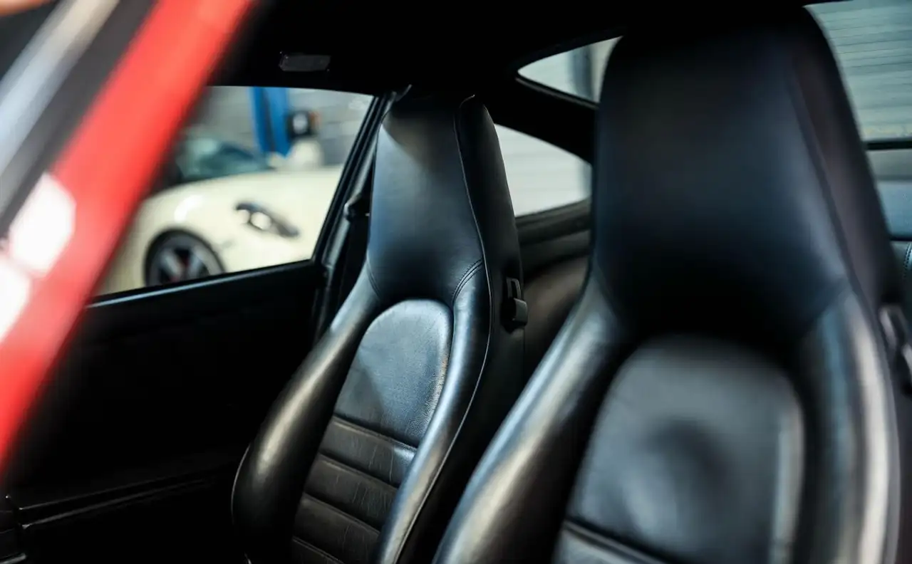 Porsche 911 3.2L G50 – 231 cv Boîte manuelle 17 000 km 1ère peinture 3ème main Française Rouge Indien Entretien à jour, foto 8