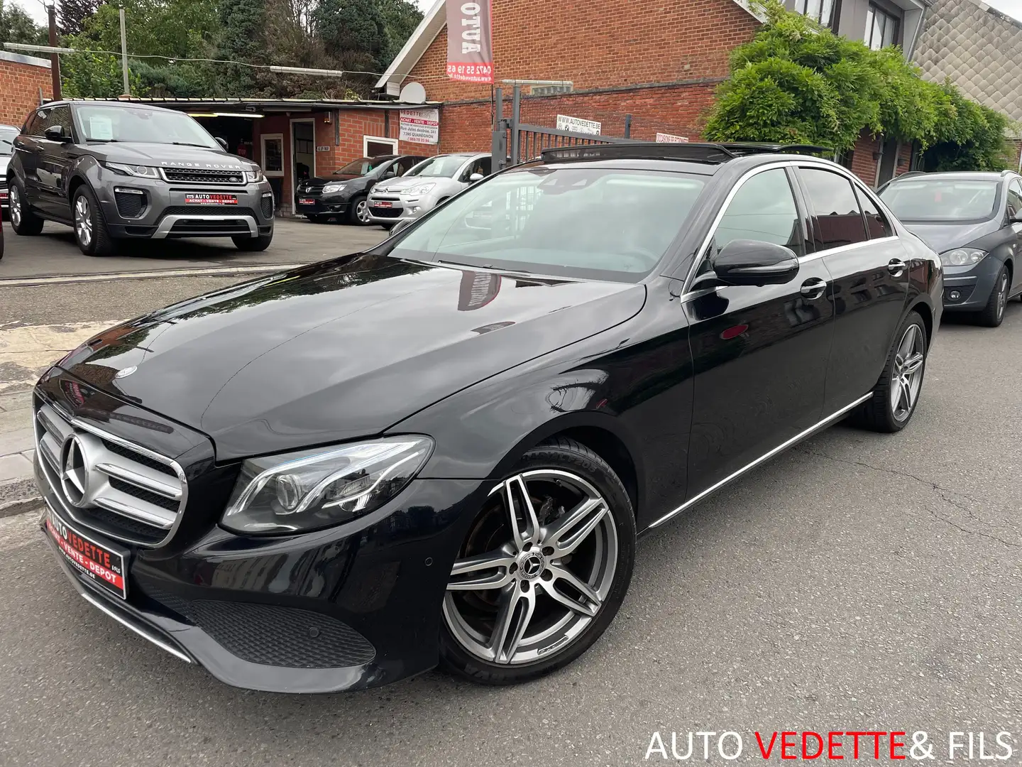 Mercedes-Benz E 220 D 193CH JA. AMG TOIT PANO FULL GAR.1AN - 1