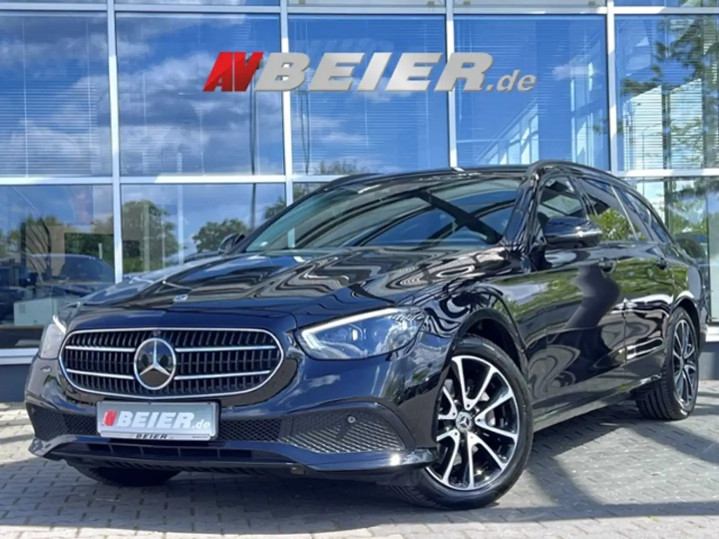 Mercedes-Benz E 300 Td 4Matic HeadUp ACC 360° BurmesterMultiBeam Fekete - 1