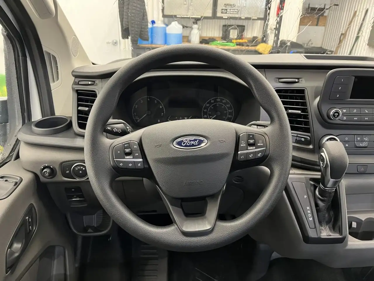 Ford Transit Cargo Van снимка Ford Transit Cargo Van