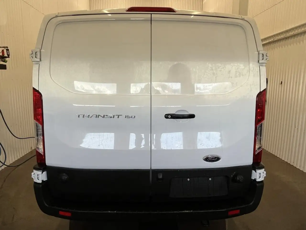 Ford Transit Cargo Van снимка Ford Transit Cargo Van