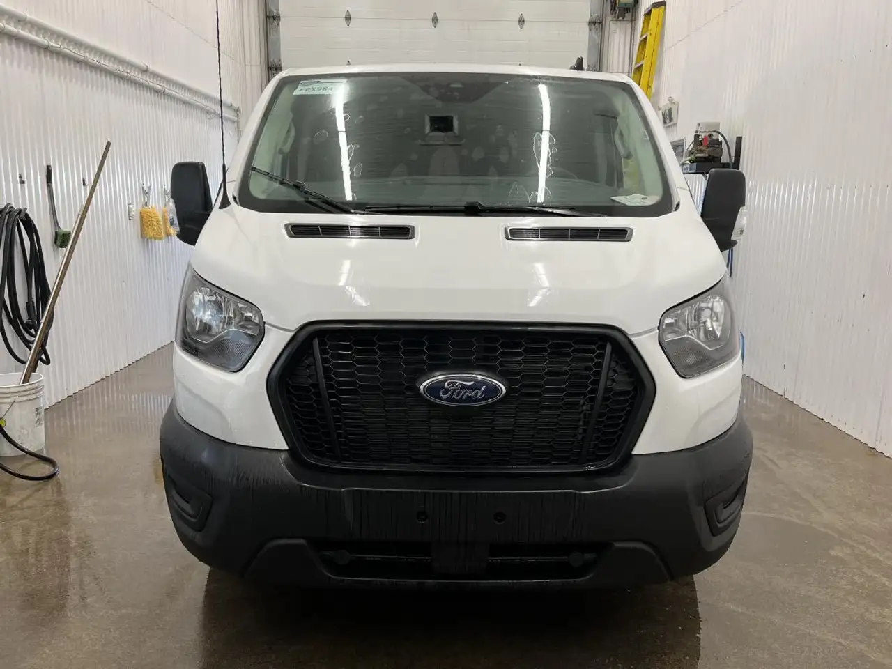 Ford Transit Cargo Van снимка Ford Transit Cargo Van
