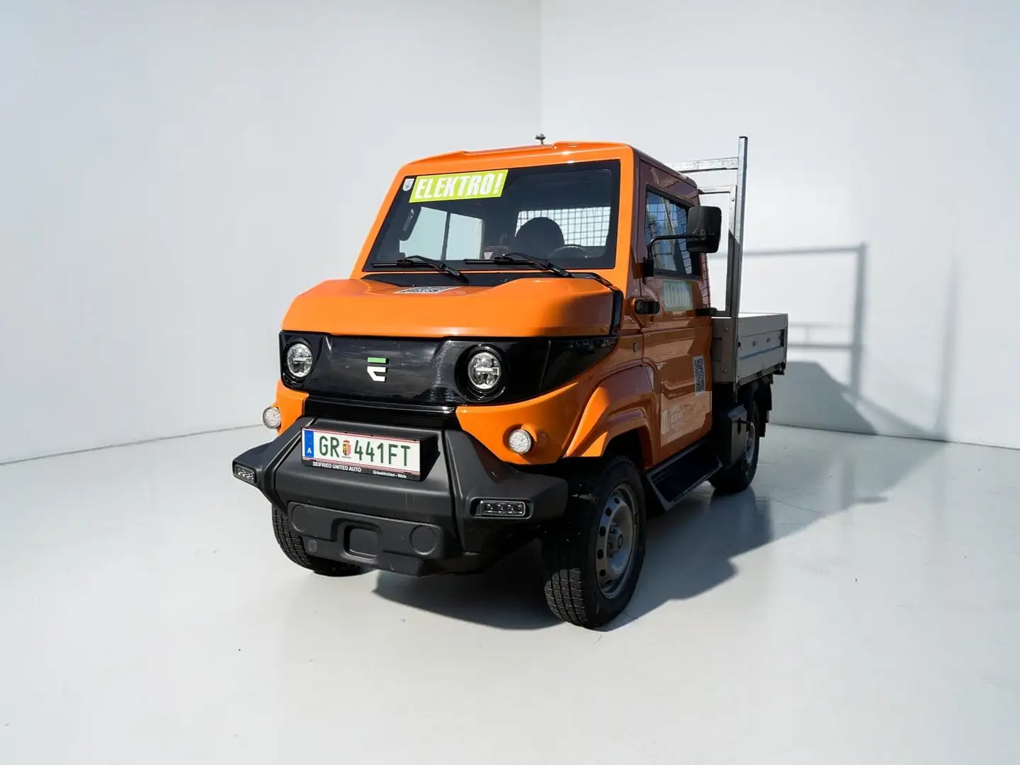Evum aCar Pritsche Allrad mit Aufprallgitter Orange - 2