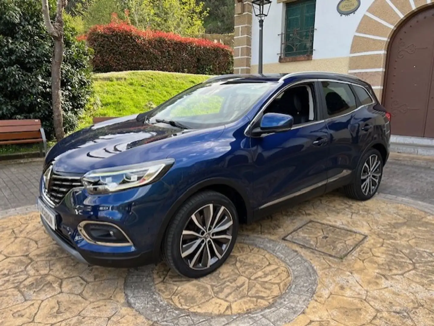 Renault Kadjar 1.5dCi Blue Intens EDC 85kW Blau - 1