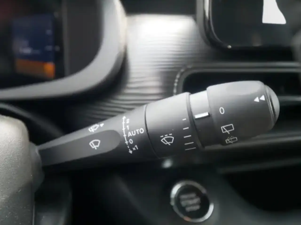 Jeep Avenger ALTITUDE 1.2 18