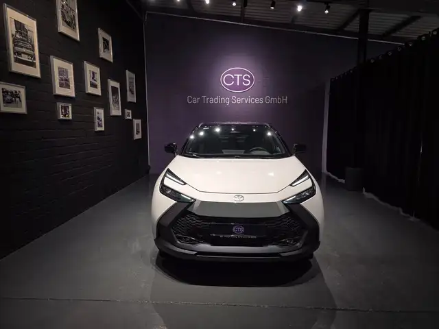 Toyota C-HR Plug In Hybrid FWD Team Deutschland/1 HAND