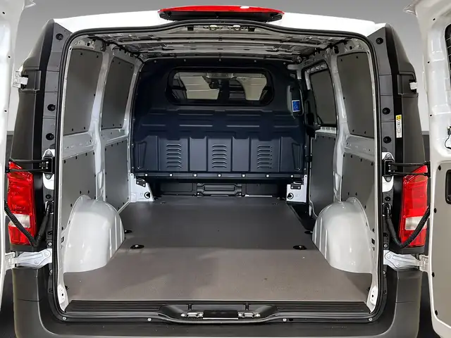 Mercedes-Benz Vito view 6