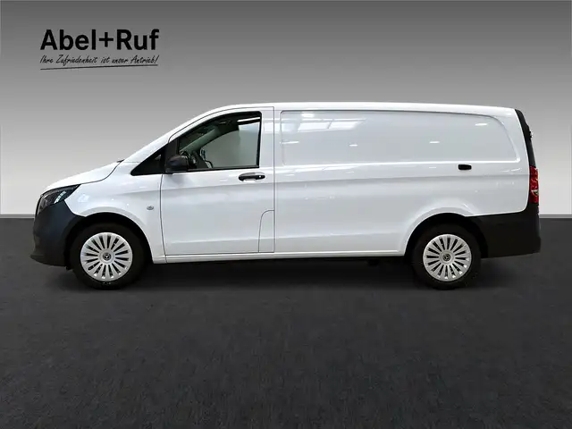 Mercedes-Benz Vito view 4