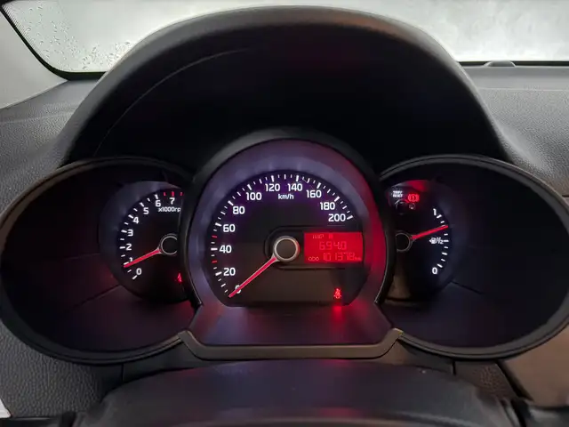 Kia Picanto view 12