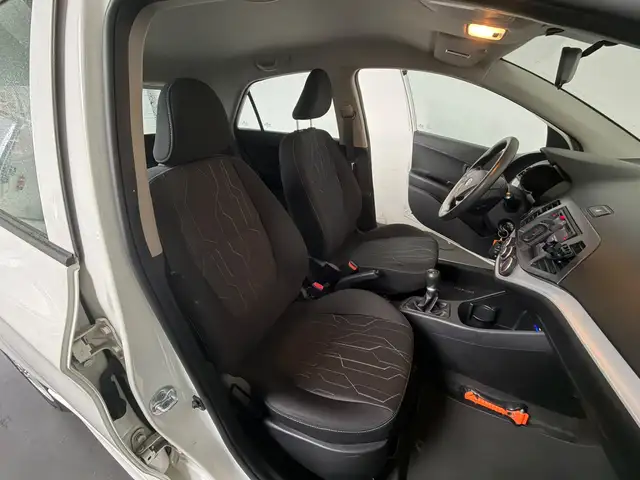 Kia Picanto view 4