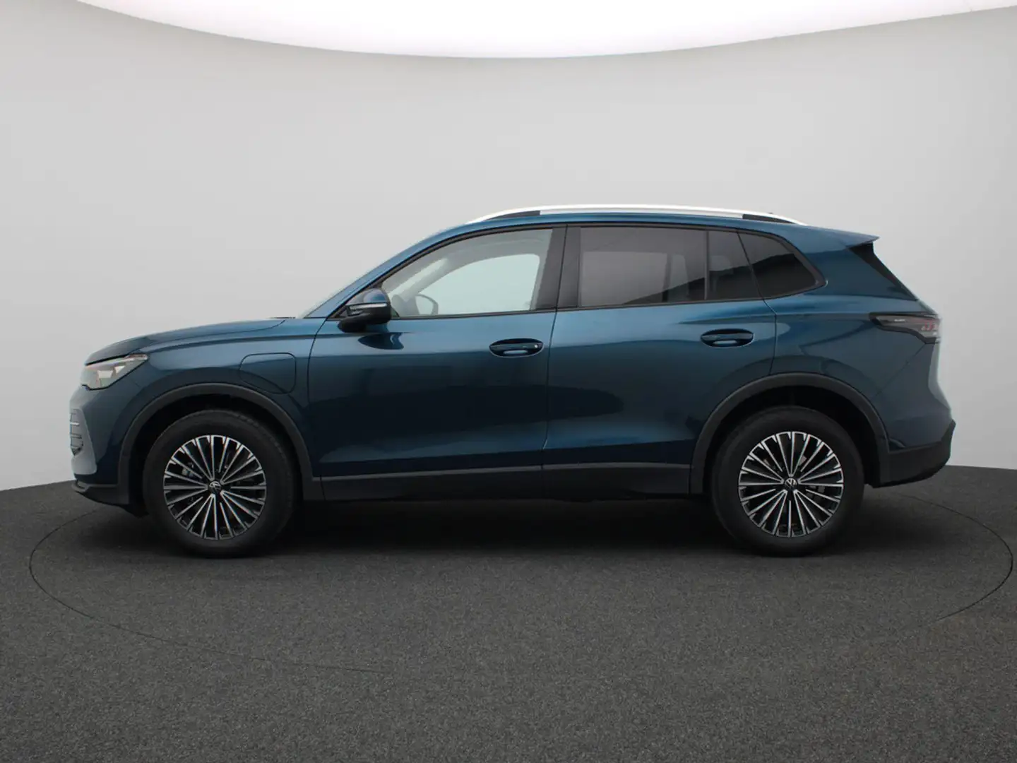 Volkswagen Tiguan 1.5 eHybrid Life Edition 204PK DSG verwarmbare voo Синій - 2