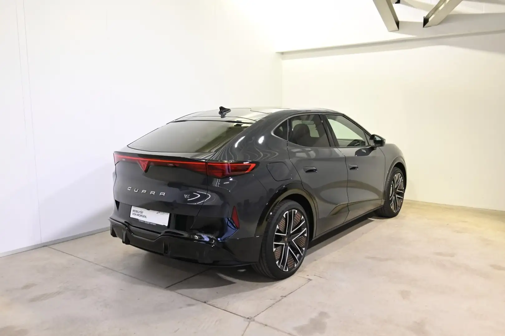 CUPRA Tavascan VZ Extreme 4Drive 250kW/340PS Grau - 2