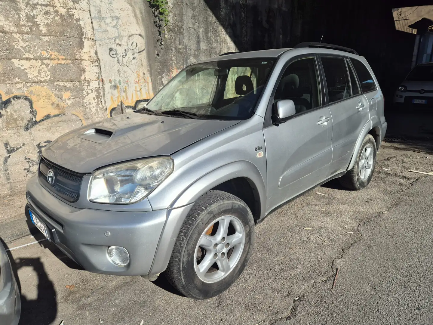 Toyota RAV 4 RAV4 2.0 Tdi D-4D cat 5 porte Zilver - 1