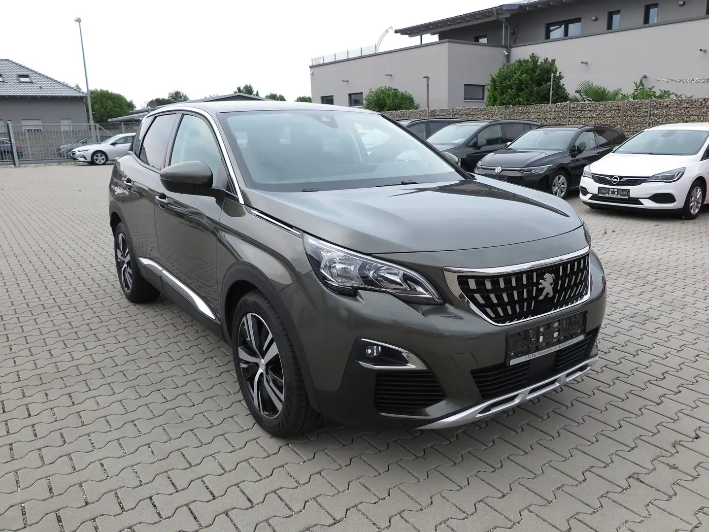 Peugeot 3008 Allure Automatik AHnhängerkupplung Grün - 2