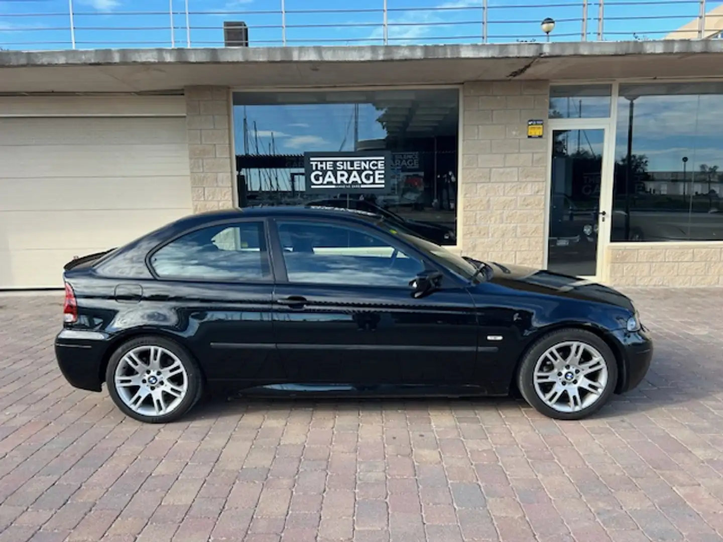 BMW 116 116i Schwarz - 2