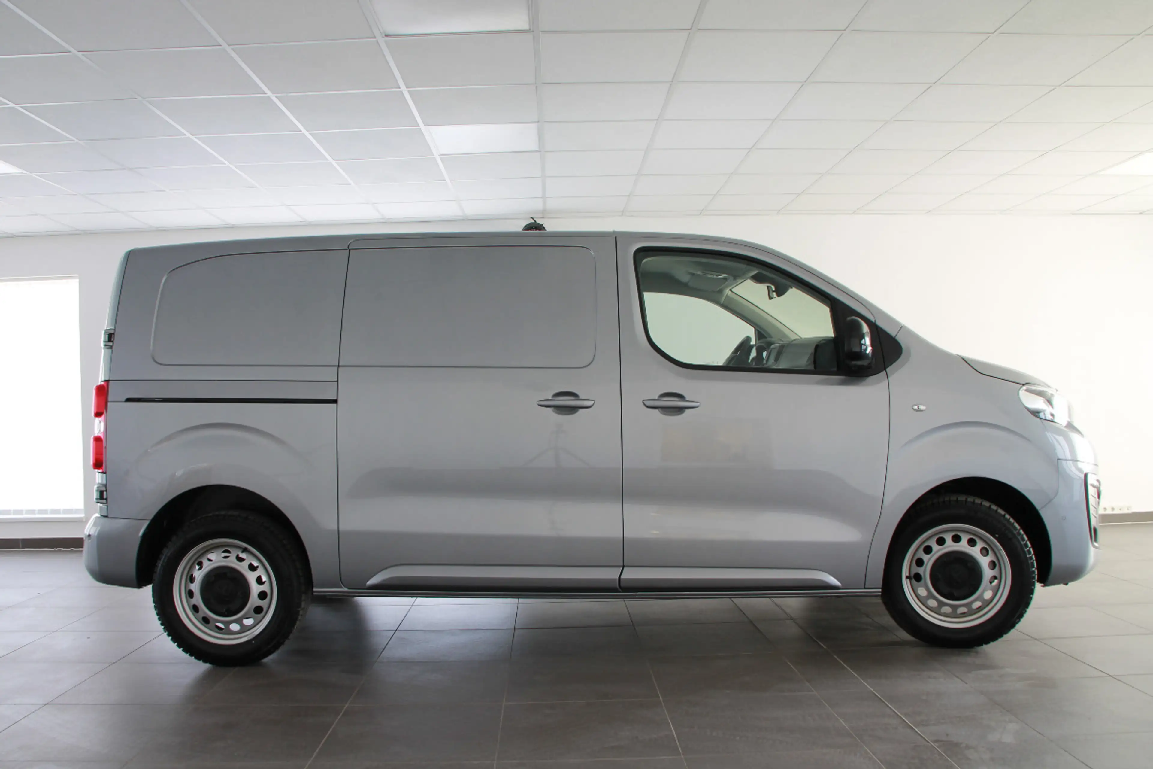Peugeot Expert Kastenwagen Standard 2.0 BlueHDi — photo 6