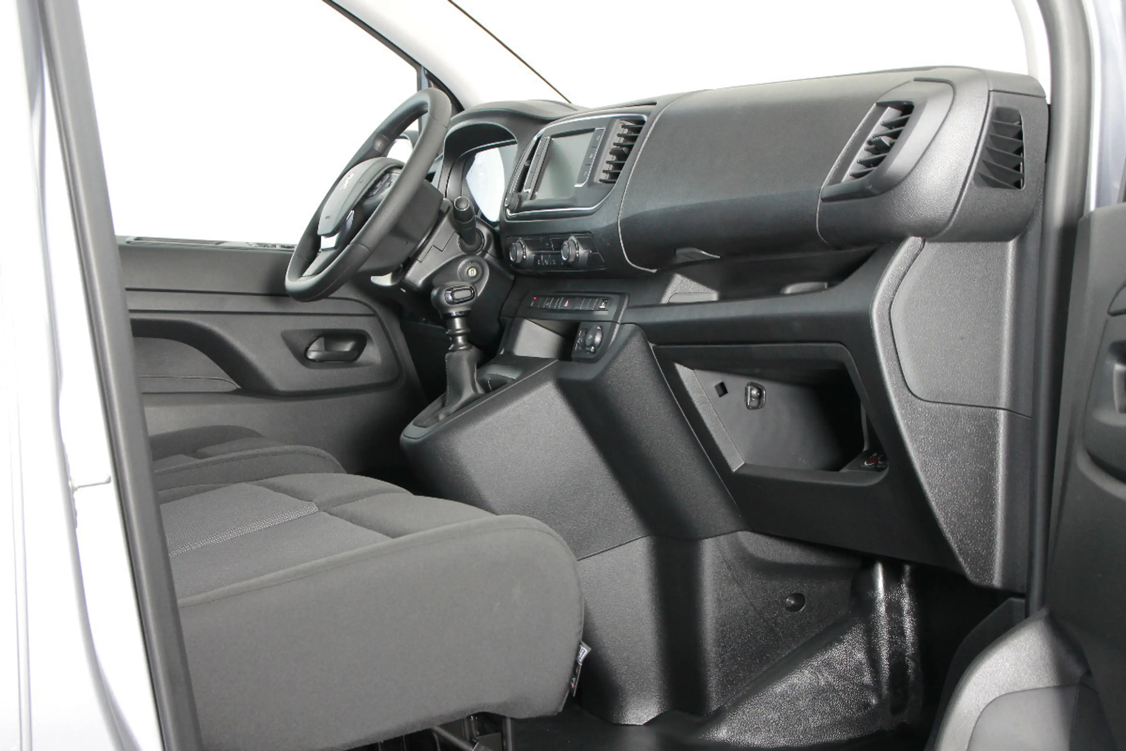 Peugeot Expert Kastenwagen Standard 2.0 BlueHDi — photo 12