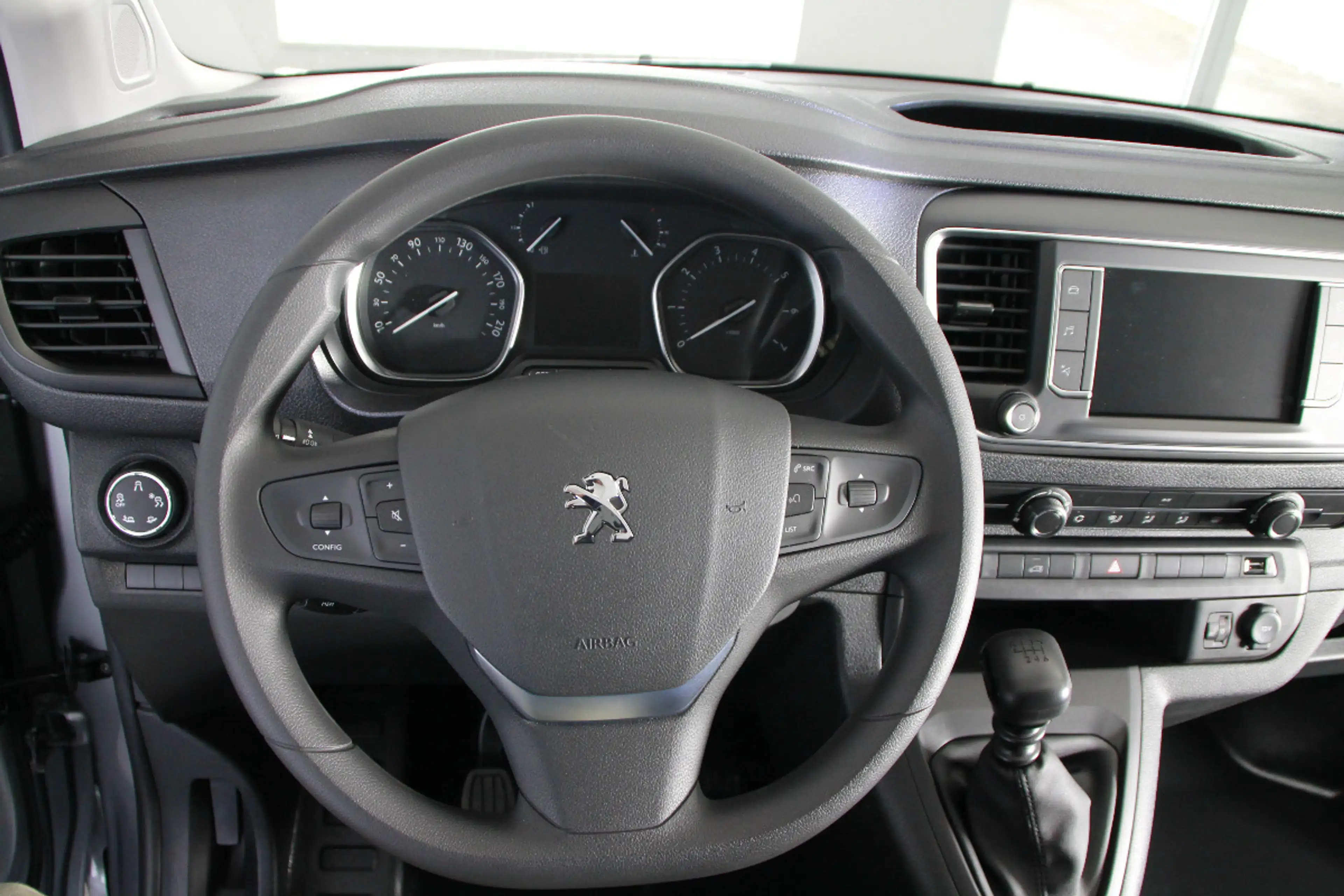 Peugeot Expert Kastenwagen Standard 2.0 BlueHDi — photo 8