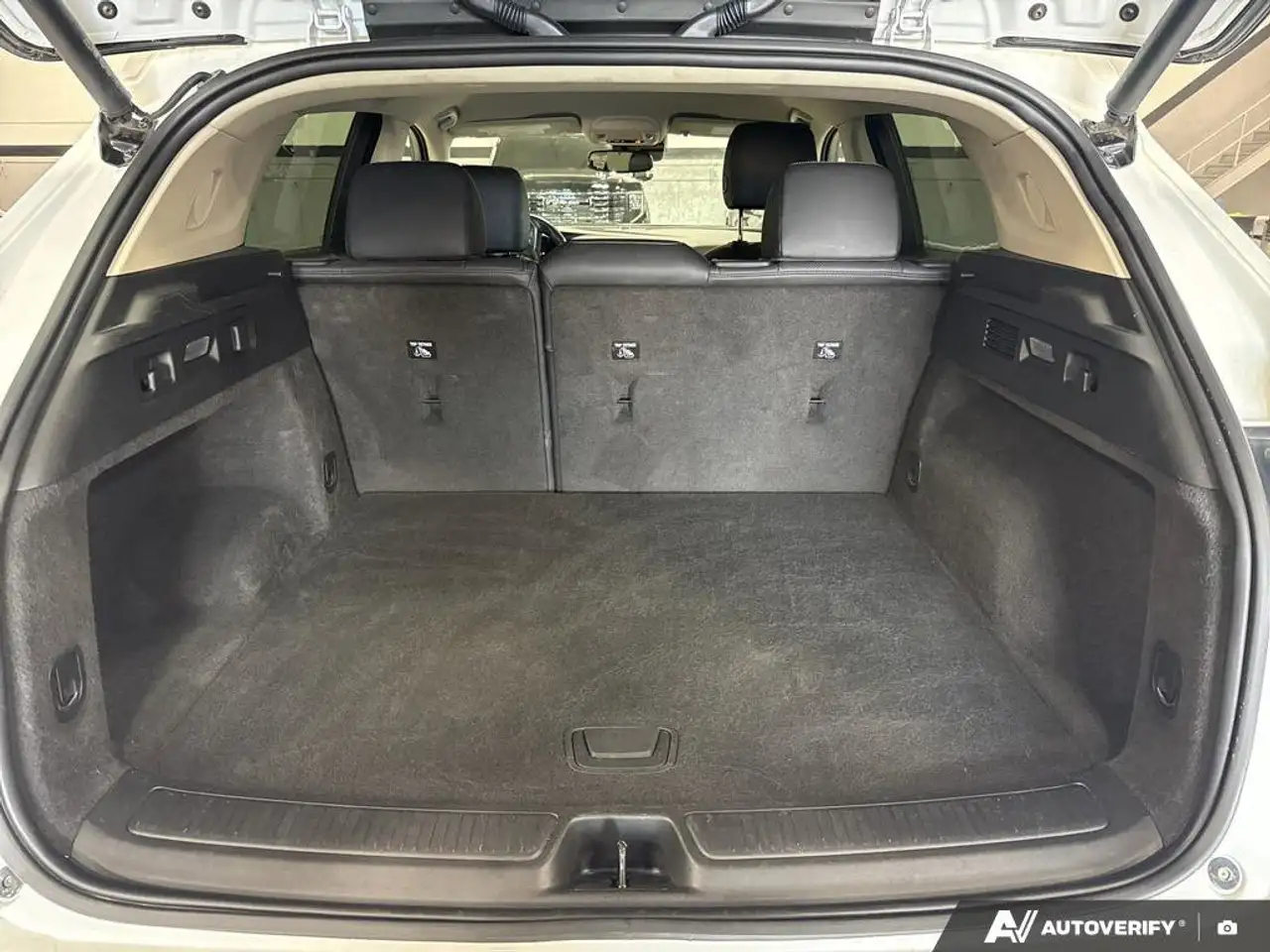 Buick Envision photo Buick Envision