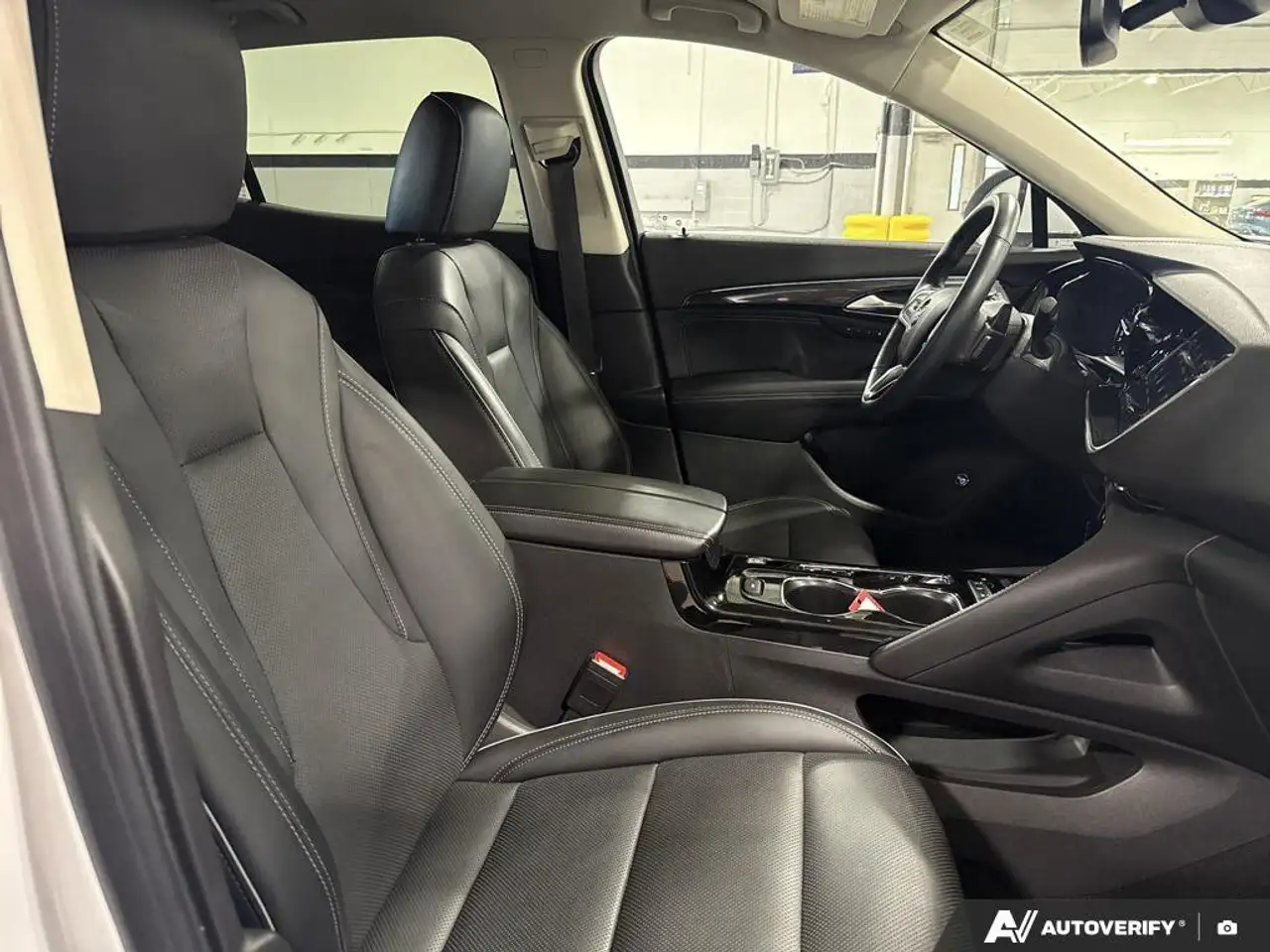 Buick Envision photo Buick Envision