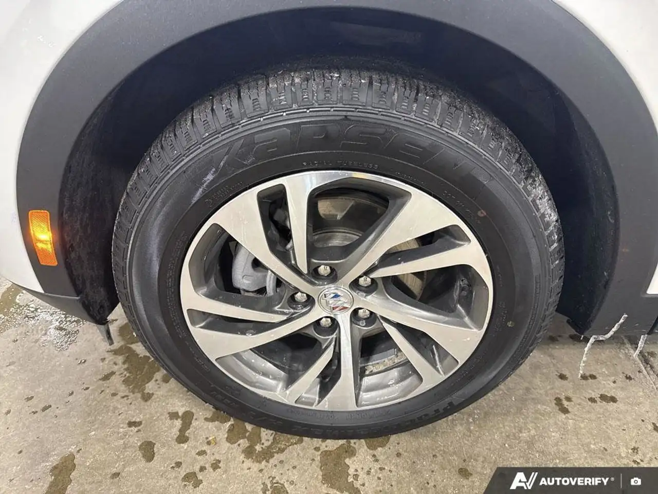 Buick Envision photo Buick Envision