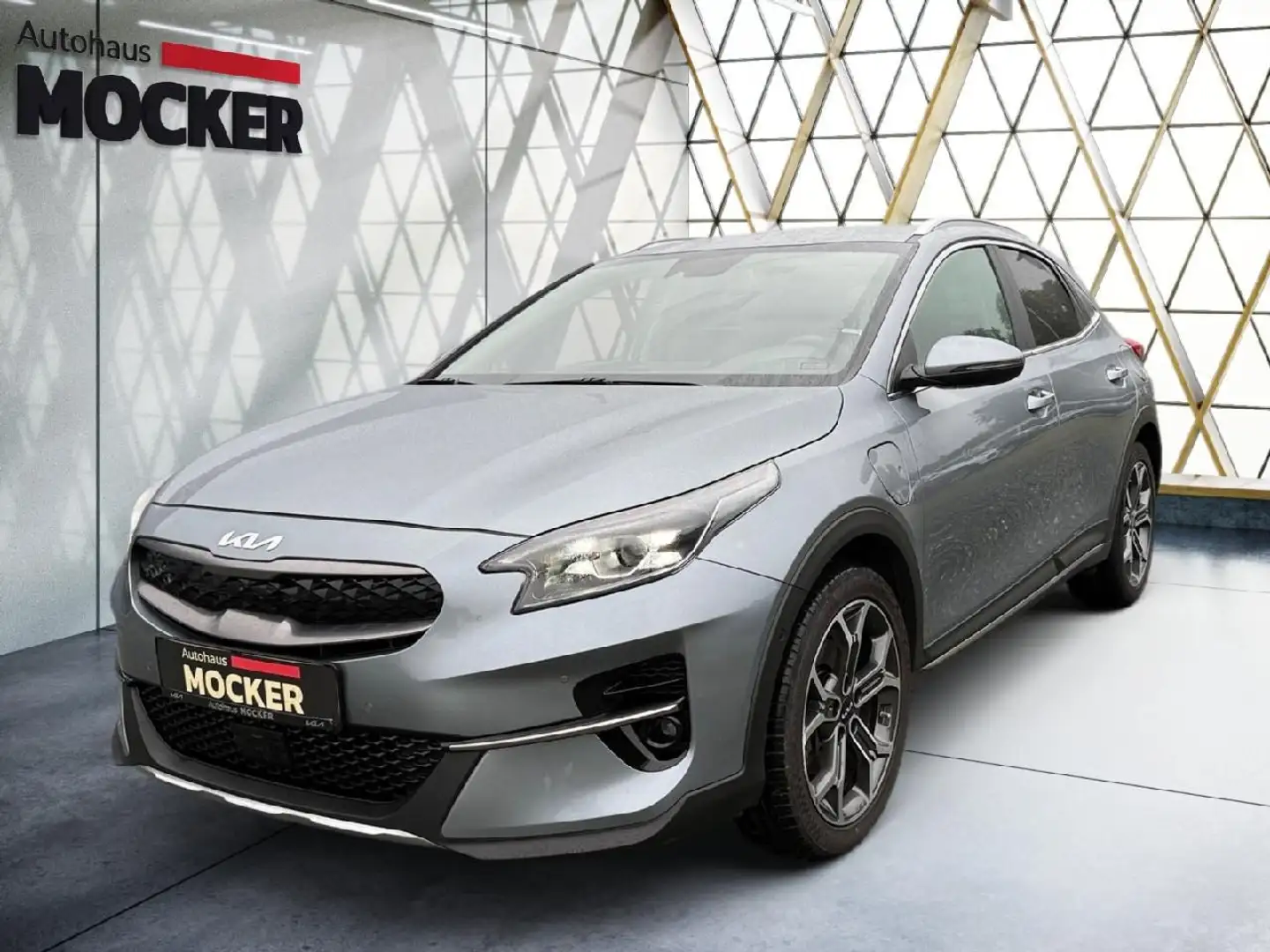 Kia XCeed Spirit Plug-in Hybrid Silber - 1