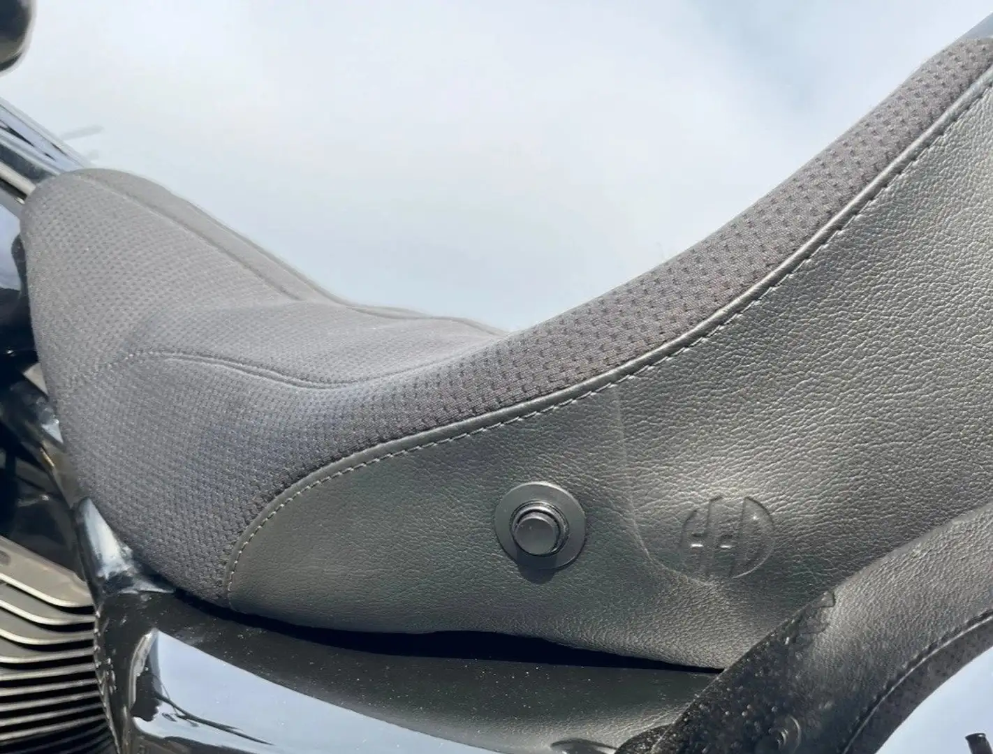 Harley-Davidson Street Glide Fekete - 2