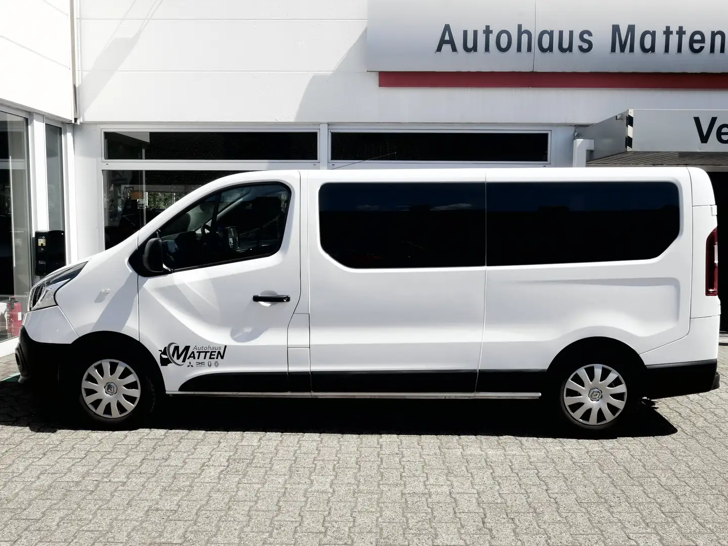 Renault Trafic L2H1 2,9t (8/9 Sitze) Expression Weiß - 2