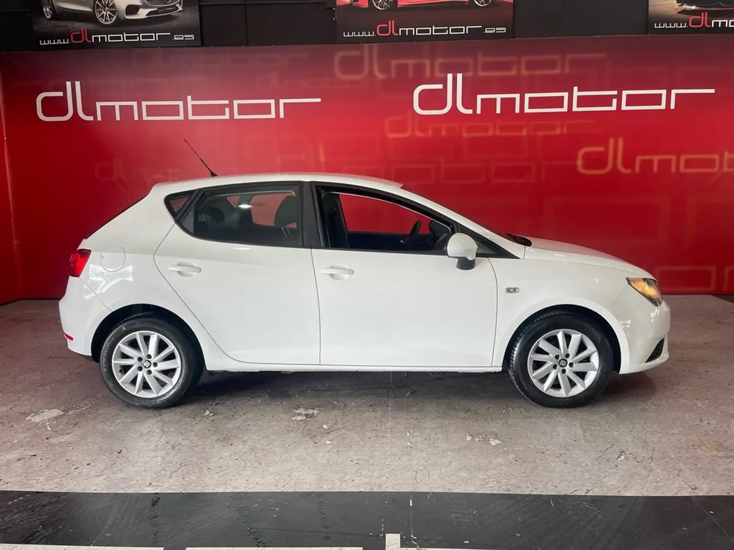SEAT Ibiza 1.0 55kW (75CV) Reference Connect Blanco - 2