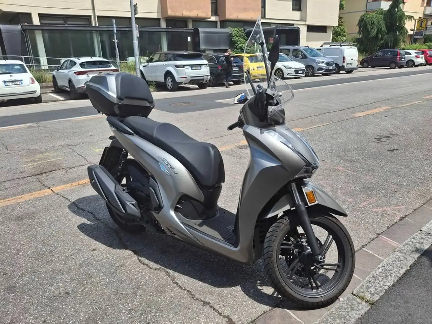Honda SH 350i Gri - 1