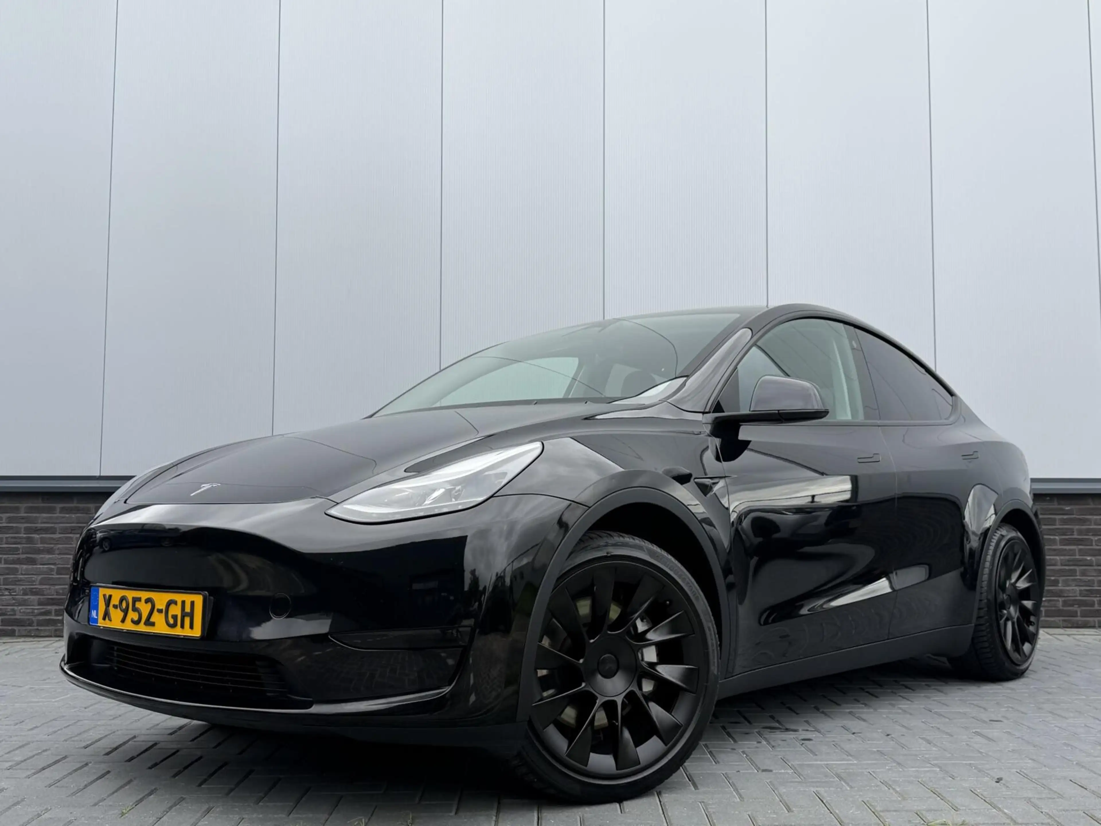 Tesla Model Y RWD 58 kWh