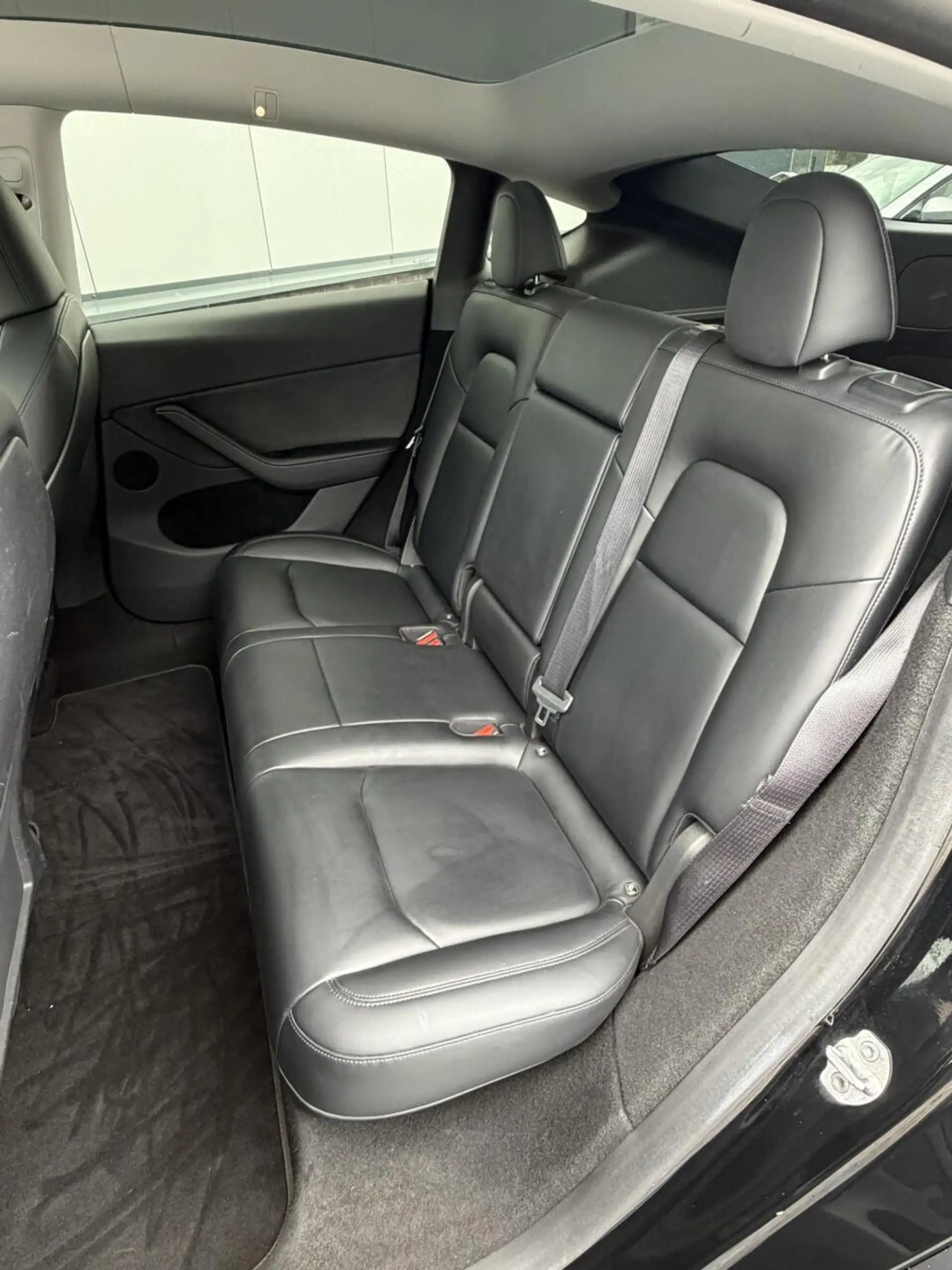 Tesla Model Y RWD 58 kWh — photo 12