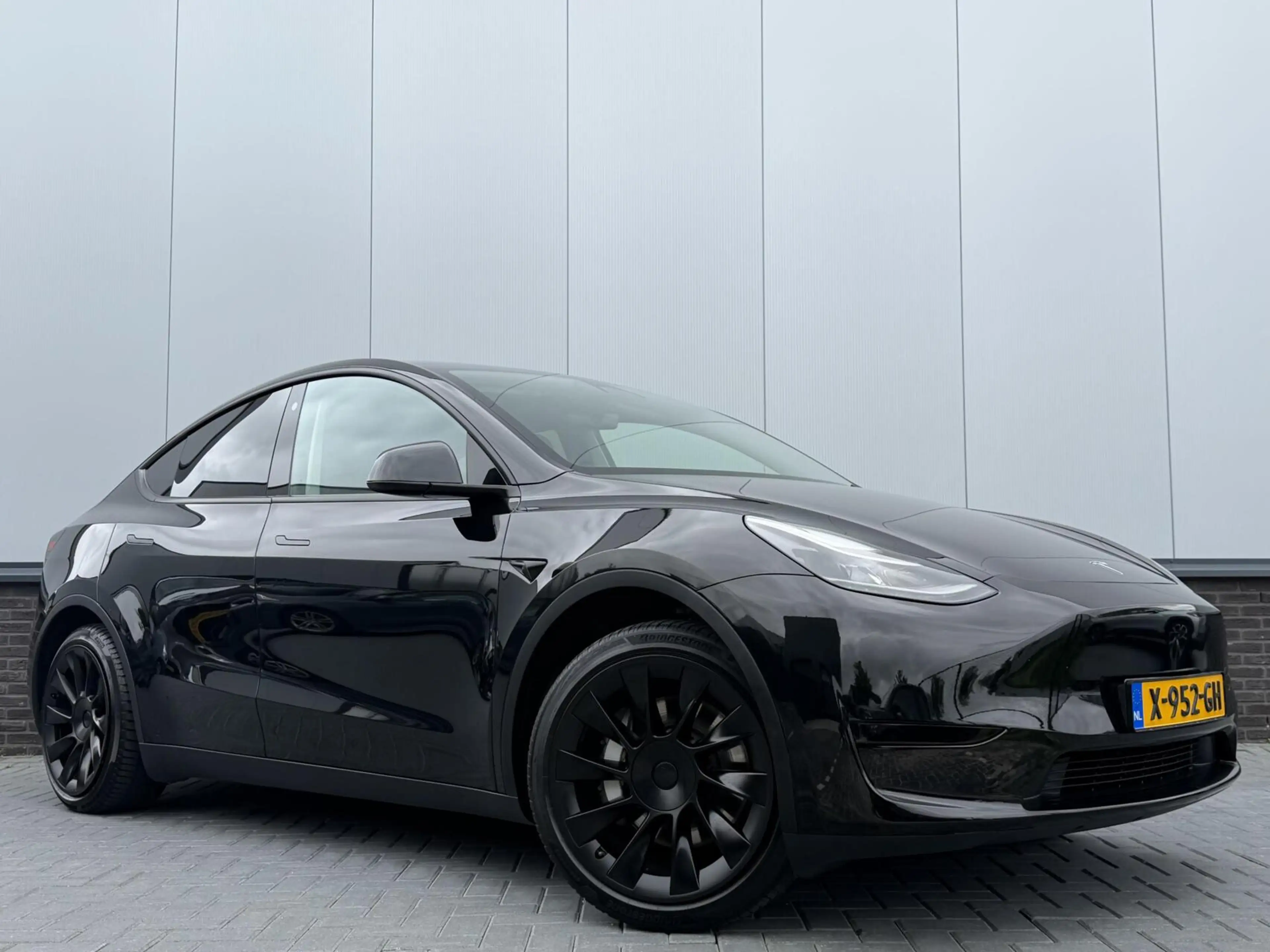 Tesla Model Y RWD 58 kWh — photo 3