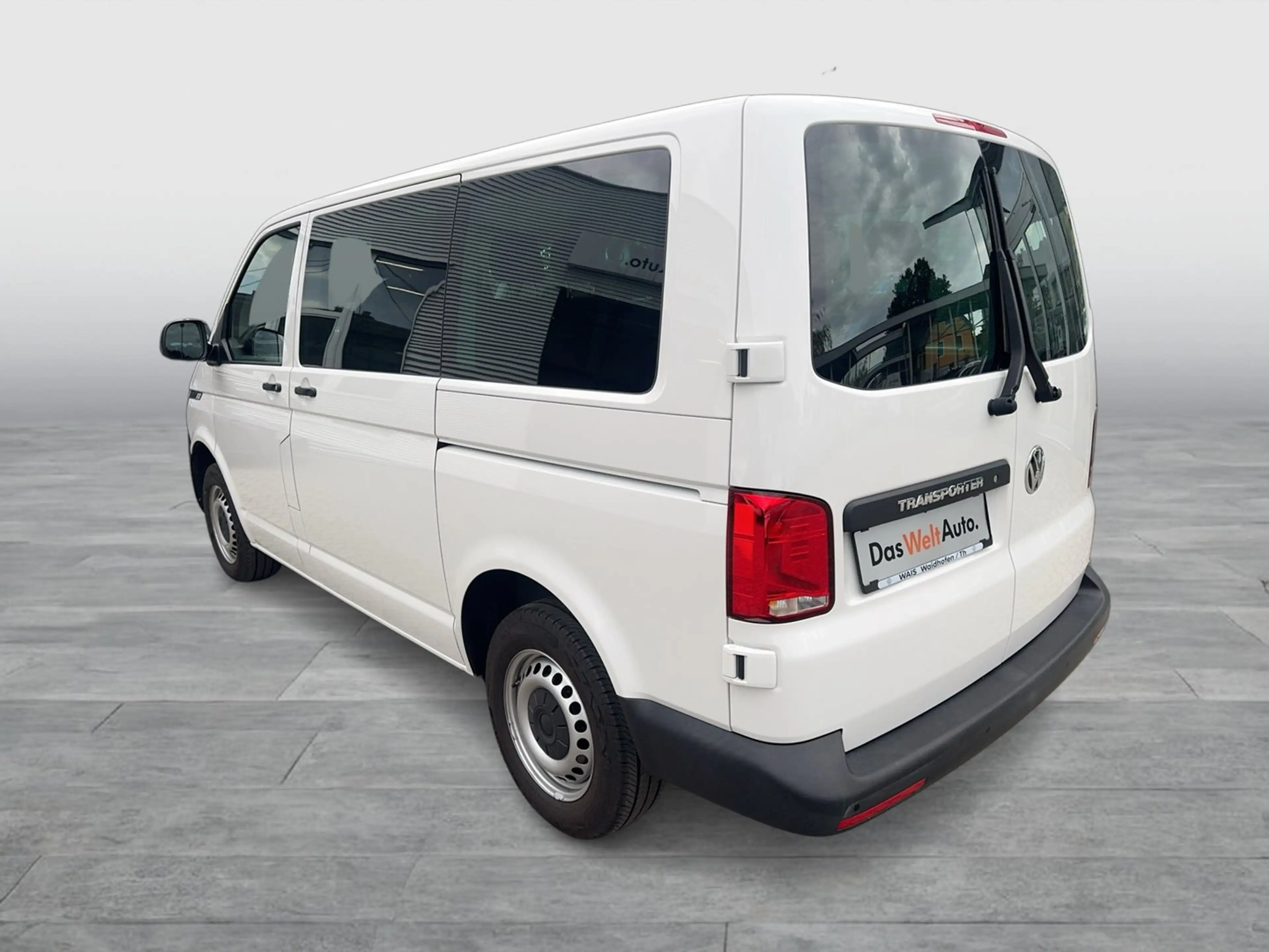 Volkswagen T6.1 Transporter Kombi TDI — photo 3