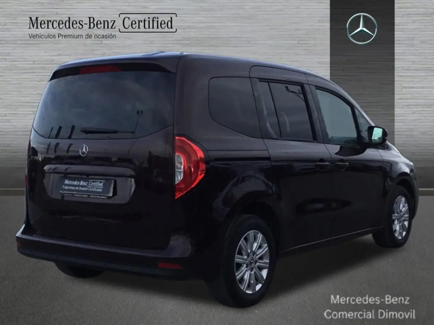 Mercedes-Benz Clase T 180d Rouge - 2
