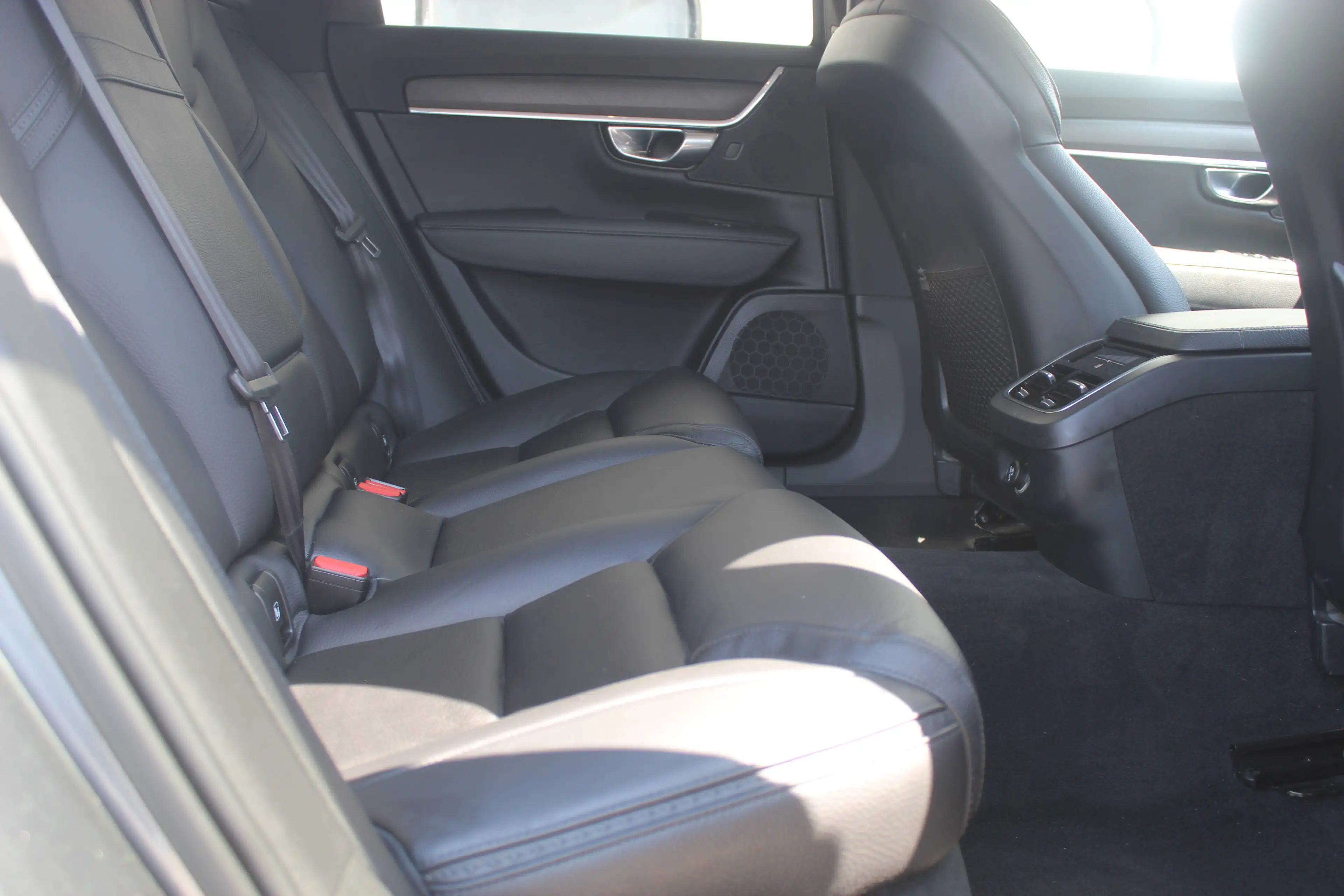 Volvo V90 Cross Country Basis AWD — photo 6