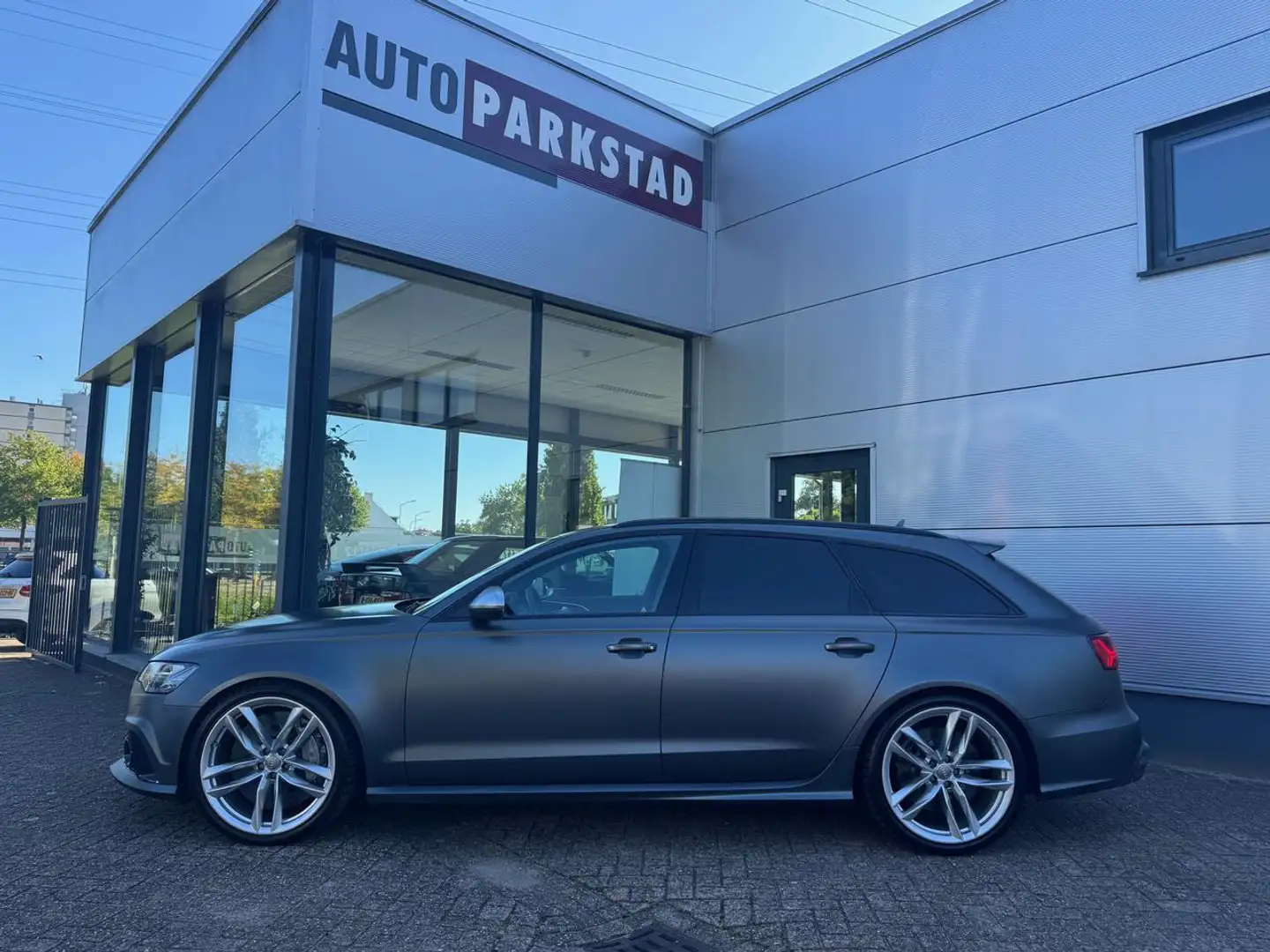 Audi RS6 4.0 TFSI | DEALEROND | KERAMISCHE REMMEN | NI Grijs - 2