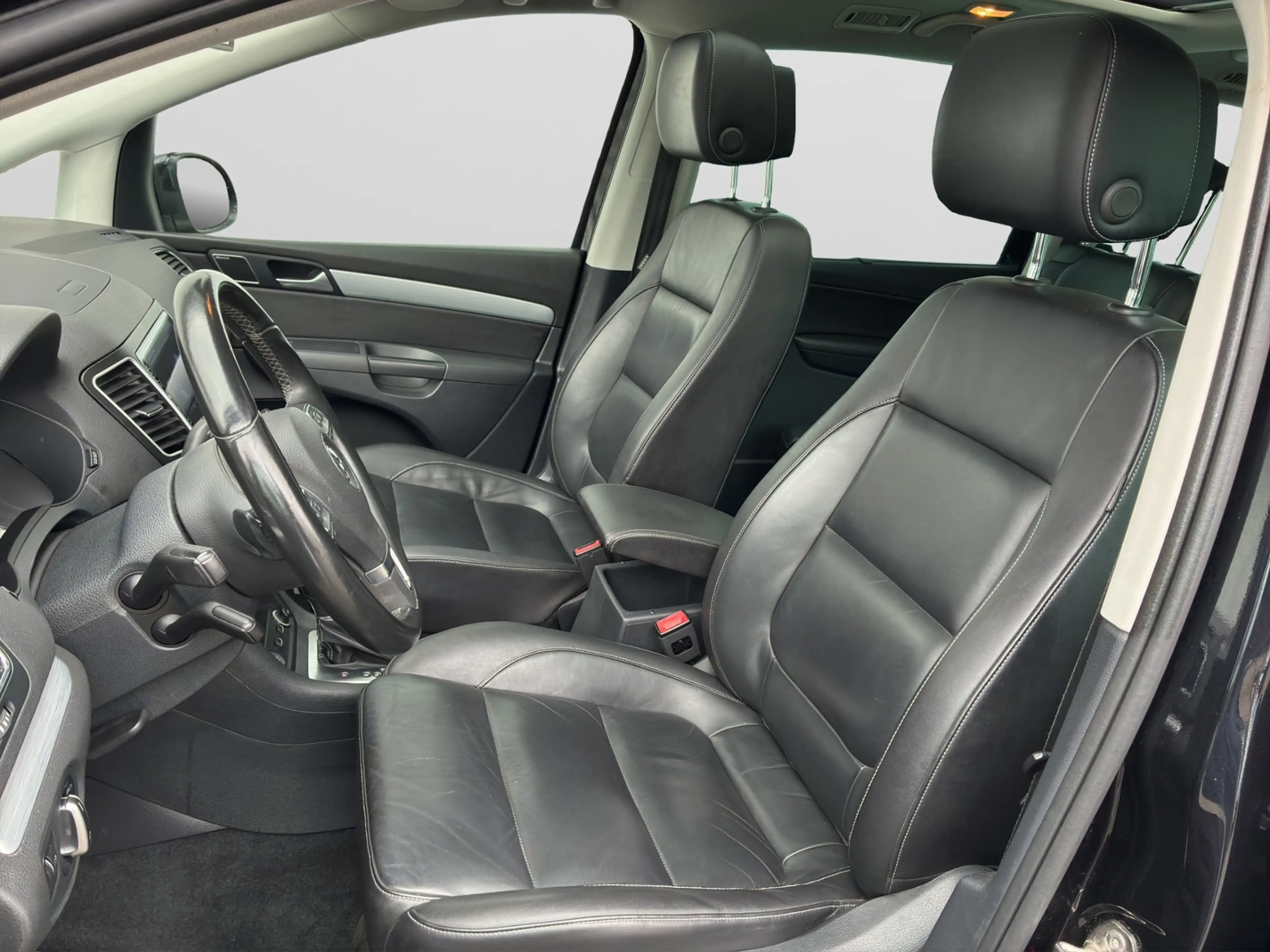 Volkswagen Sharan 2.0 TSI Highline *SHZG*XENON* — photo 8