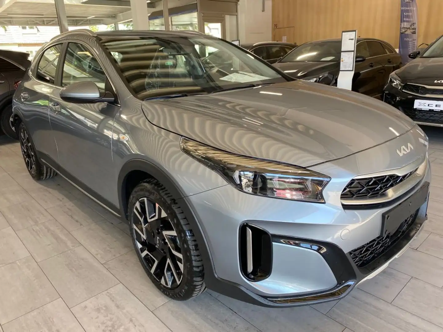 Kia XCeed 1.5 T-GDI OPF DCT7 VISION Zilver - 1