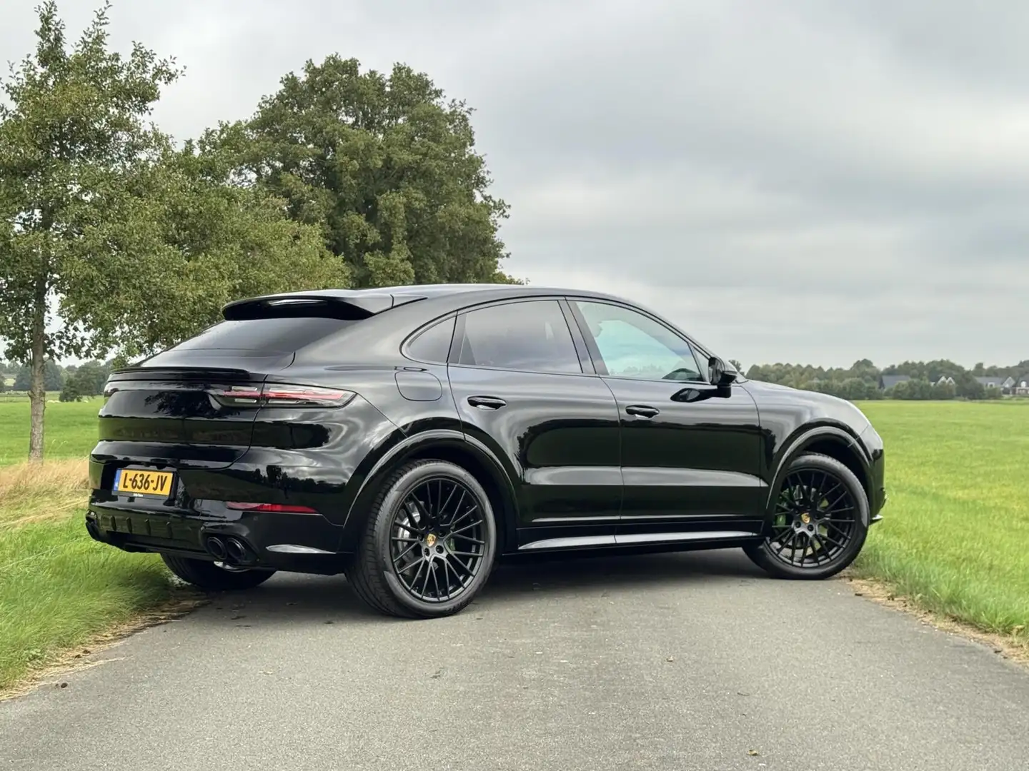 Porsche Cayenne Coupé 3.0 E-Hybrid|1e eig.|Sport Design|Adapt. sto Nero - 2