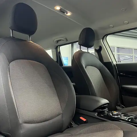 Mini Hatch view 17